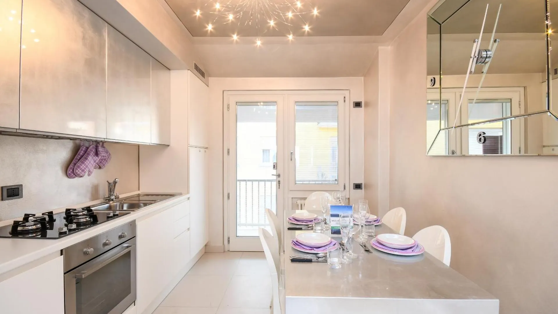 Mgh Luxury - Lake View Penthouse Desenzano 데센자노델가르다 0*,